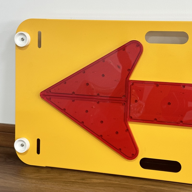 Tableau d'affichage directionnel visuel personnalisable avec mode Strobe et tension DC6V