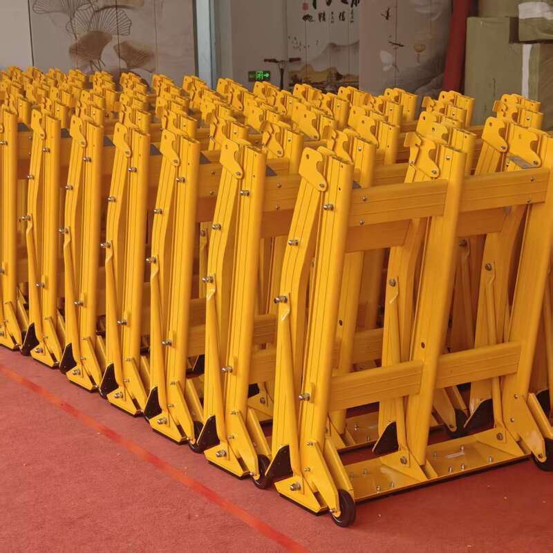 Barrière de sécurité pliable pour véhicules légers avec déploiement rapide pour un stockage et un transport faciles